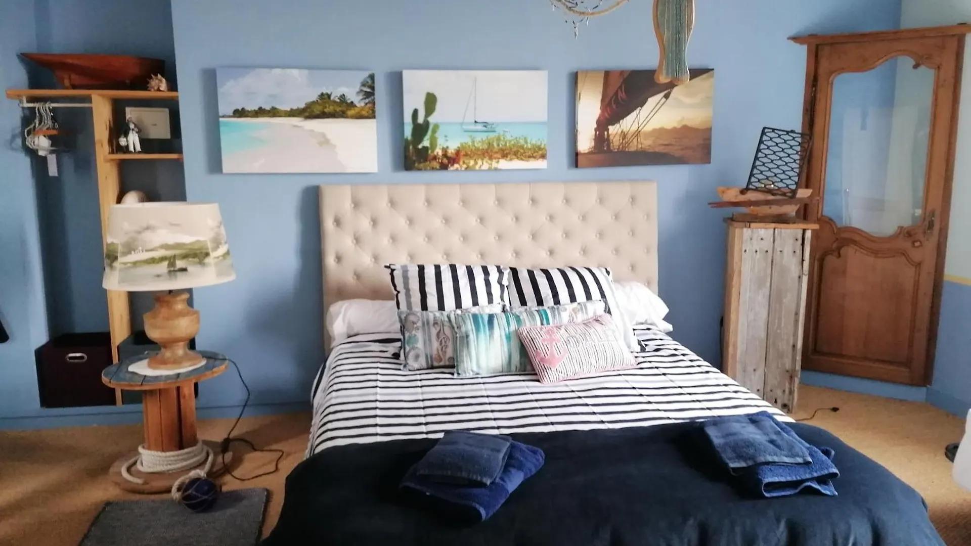 Bed & Breakfast La Tocade Del Arte - Dinan Bed and Breakfast Lanvallay