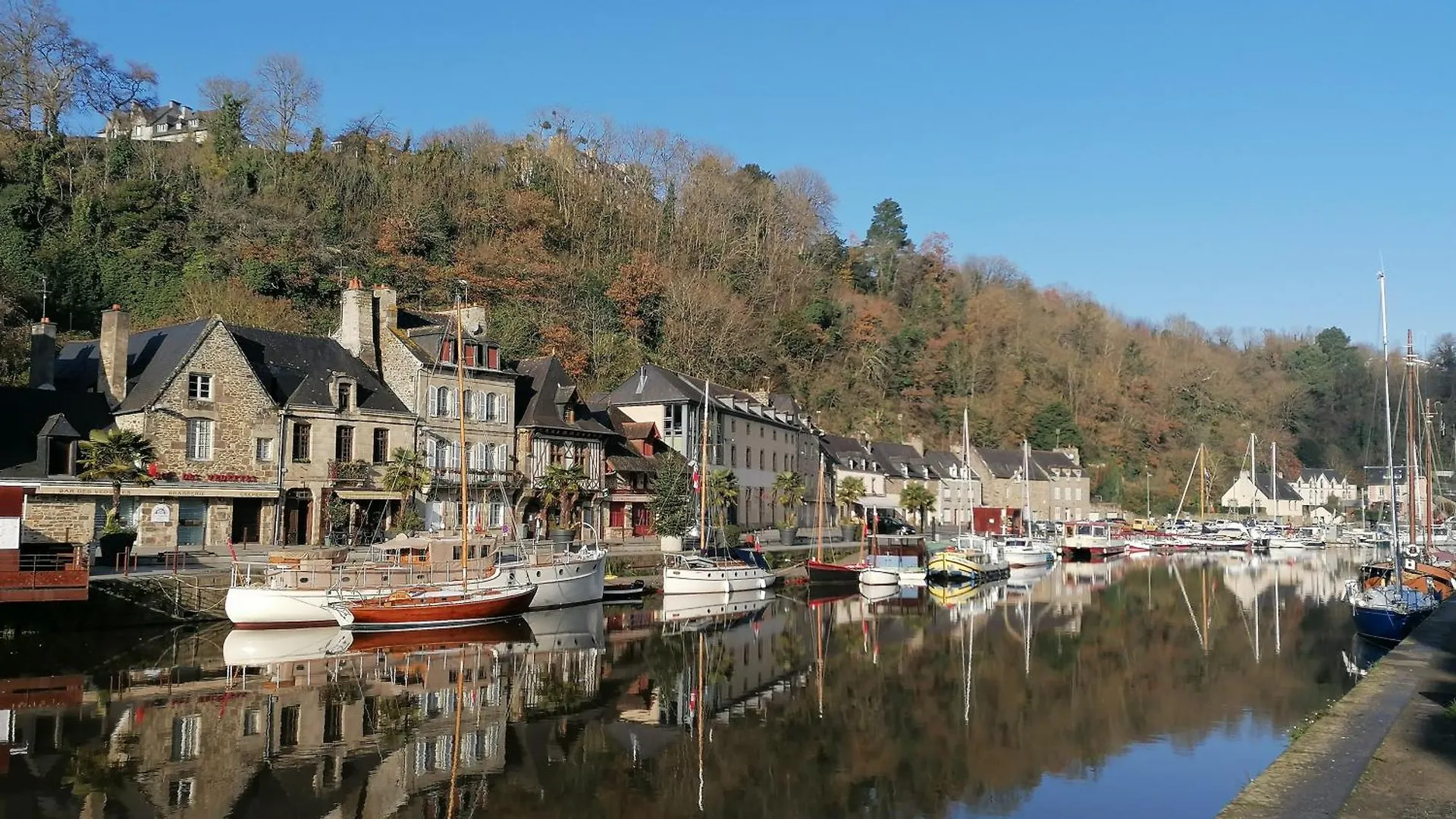La Tocade Del Arte - Dinan Bed and Breakfast Lanvallay