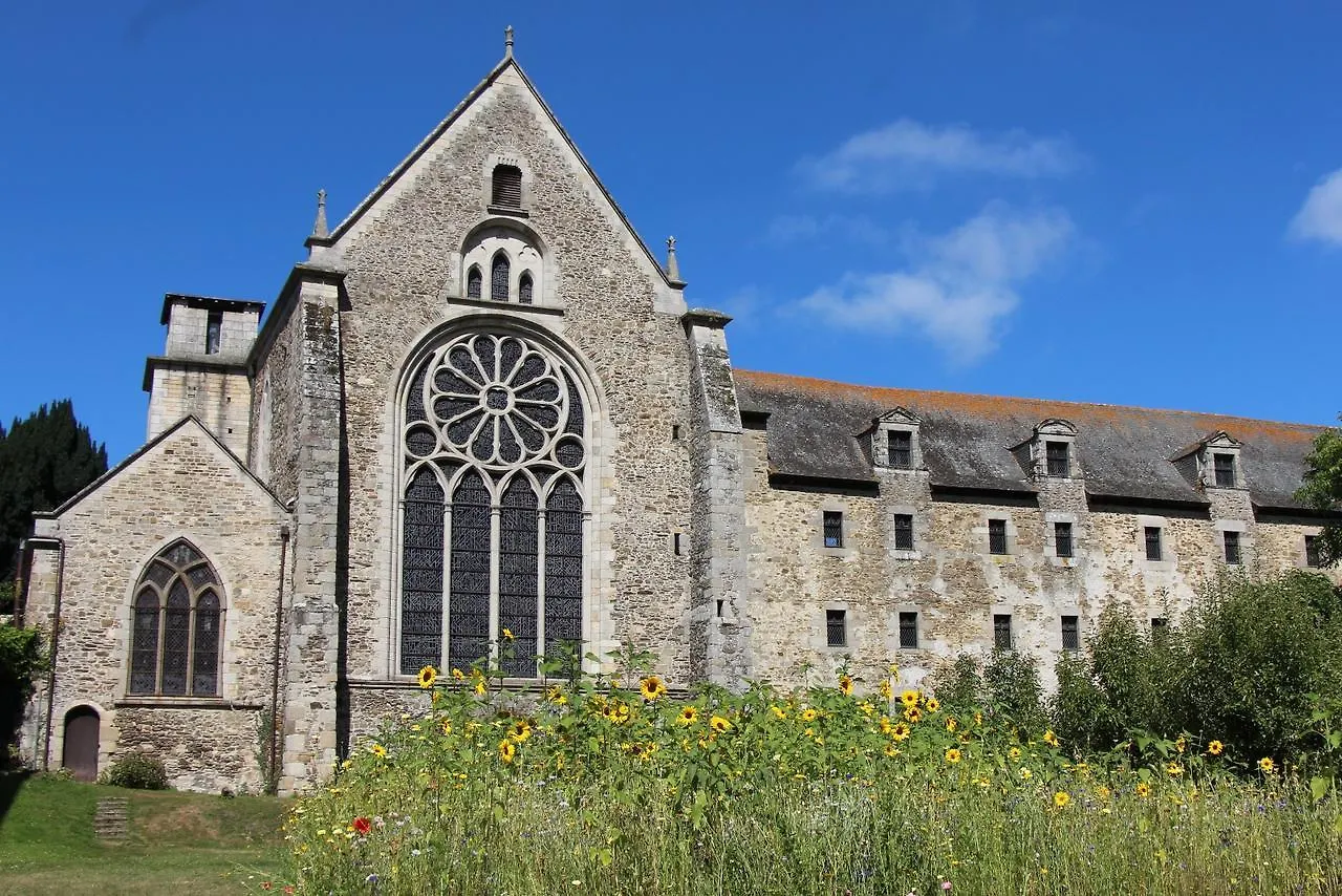 La Tocade Del Arte - Dinan Bed & Breakfast Lanvallay 0*,  France